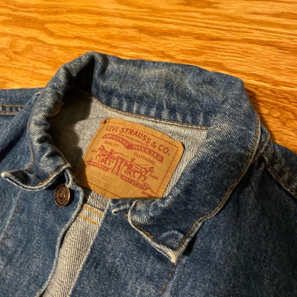 Levi’s denim jacket size - L - Picture 3 of 5